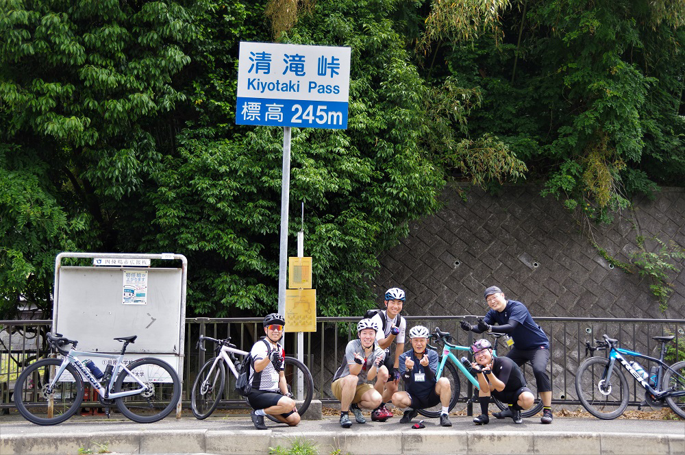 　街撮りブログ 脚組み　 X.com
