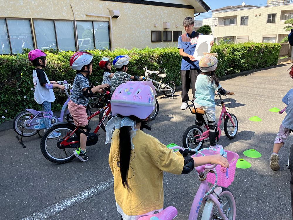 自転車デビューを応援 キッズスクール 補助輪をはずして乗ってみようレポート 5月号