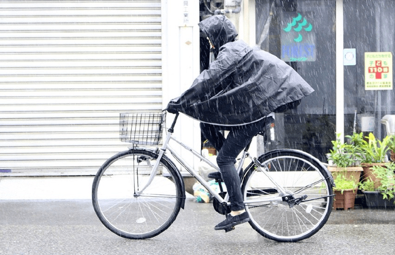 雨の日に自転車で走行