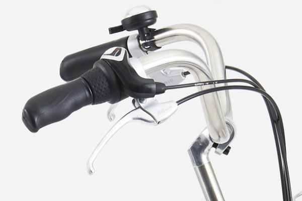 雨の日もしっかり止まる！ブレーキ